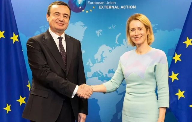 BE mir&euml;pret Qeverin&euml; e re t&euml; Kosov&euml;s, Kallas: Moment i ri