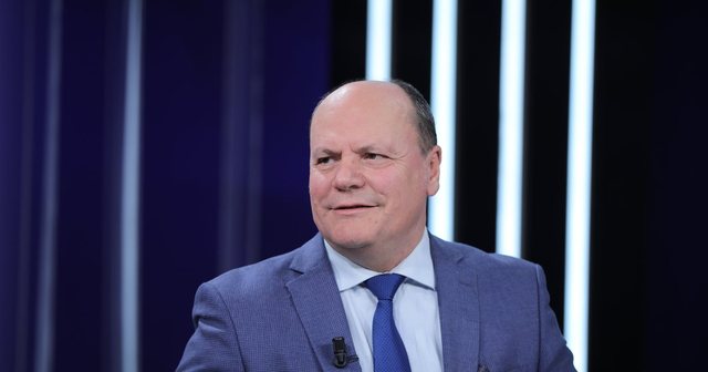 Bislim Ahmetaj: Po mbledhim firmat. Kush është shkolluar nga Sorosi,