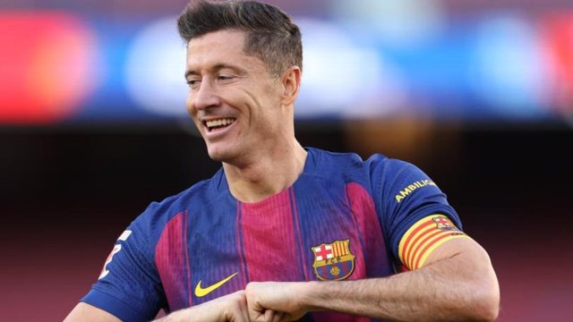 Barcelona &euml;sht&euml; e pandalshme, katalanasit mundin me tre gola