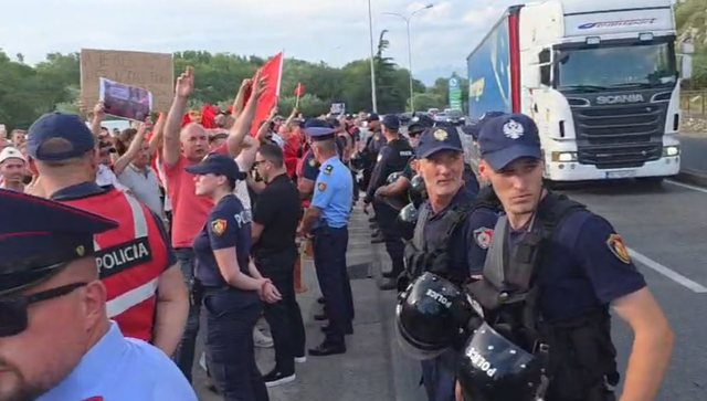 PS feston 35-vjetorin, kryeministri Rama pritet me protesta n&euml;