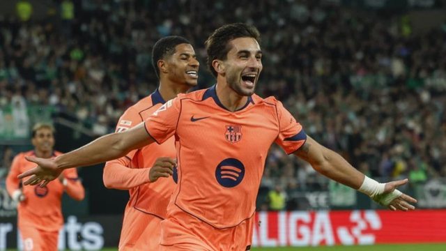 Barcelona nuk di të ndalet, katalanasit ruajnë kreun pas fitores