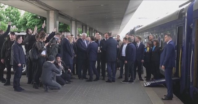 Merz, Starmer dhe Macron mbërrijnë në Kiev me tren