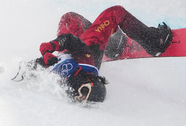 Rr&euml;zim brutal, kinezja Jiayu Liu transportohet me slit&euml; emergjence
