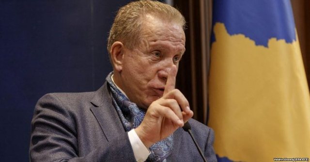 Denoncimi i Behgjet Pacollit: Ukraina pengon futjen e shtetasve të