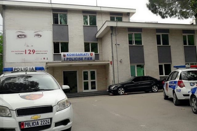 Vodhën 3 dyqane në 2 ditët e fundit në Fier, arrestohen dy