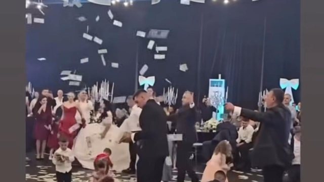 VIDEO/ Ditë gëzimi për sulmuesin e Kombëtares, Uzuni