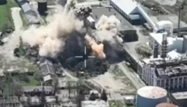 Ukraina godet bazën ajrore ruse në Kursk, të paktën 20