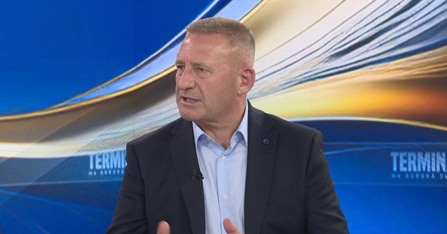 Somewhat disappointed by the DP table: Extreme spirit of distrust