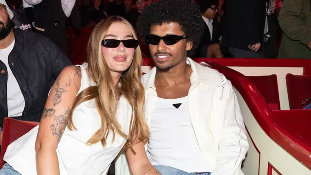 Adeyemi s&euml;rish n&euml; qend&euml;r t&euml; kritikave, paraqitja n&euml;