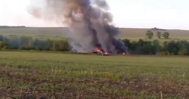 Bombarduesi strategjik rus &ldquo;Tu-22M3&rdquo; rr&euml;zohet n&euml; stepat e