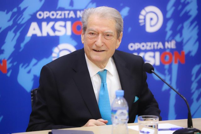 "Ju ikën mendja e kokës...", Berisha zbardh detaje nga