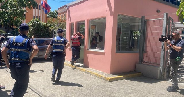 P&euml;rplasje fizike n&euml; GJKKO, t&euml; pandehurit p&euml;r vrasjen e Renis