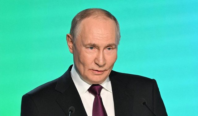 Tomorrow's Trump-Zelensky meeting, Putin warns: If Ukraine does not want a