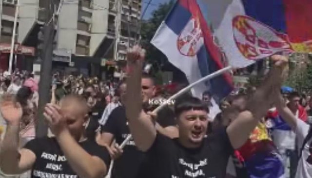 Skandal! Të rinjtë serbë “pushtojnë”