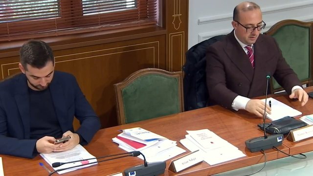 &ldquo;Nuk hyhet n&euml; Europ&euml; me b***&euml; t&euml; grisura&rdquo;,