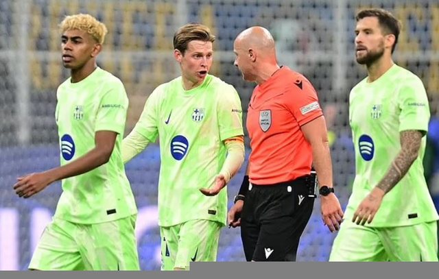 Katalanasit shpërthyen në akuza kundër arbitrit, Inzagi: