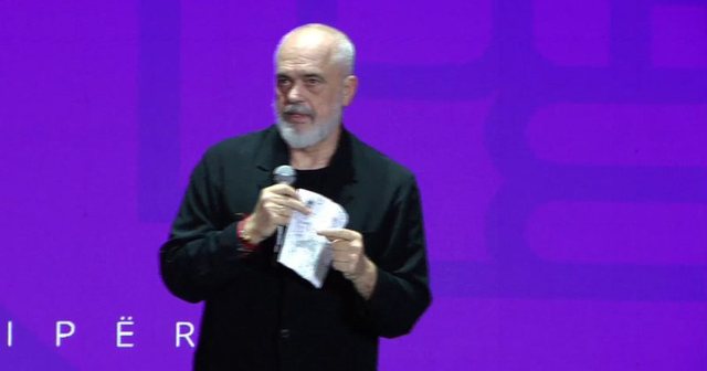 Rama: B&euml;m&euml; ligjin p&euml;r hapjen e dosjeve t&euml; komunizmit, partia