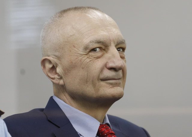 "Gënjeshtrat e Dritan Priftit janë ende mes nesh"/ Zbardhen