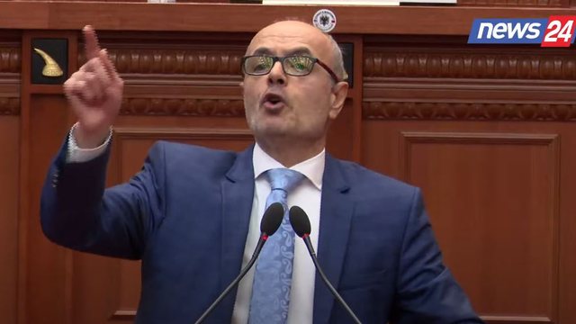 Parlamenti nis seancën pas arrestimit të Veliajt/ Petro Koçi: