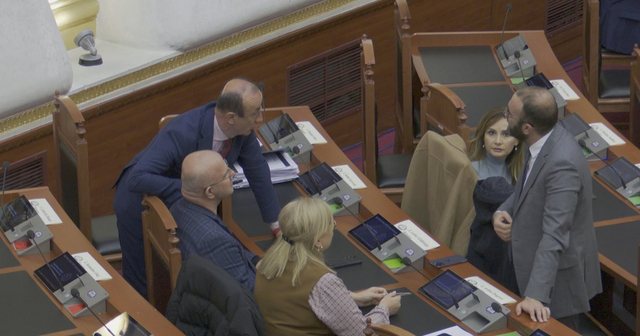 Session after the lists in Berisha's camp, MPs empty the Parliament!