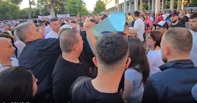 Festa e PS-s&euml; n&euml; Vlor&euml;, regjistrohet incident! Rojet e