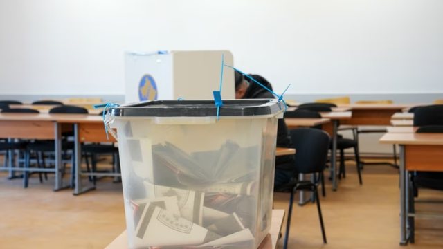 Zgjedhjet e 28 dhjetorit n&euml; Kosov&euml;, rinum&euml;rimi rrezikon formimin