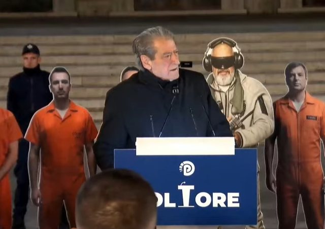 Foltorja para kryeministris&euml;/ Berisha: Regjimi i Ram&euml;s mbahet me