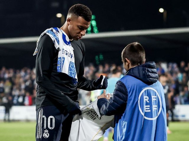 Shmangu turpërimin e Realit në Kupën e Mbretit, Mbape lumturon 3