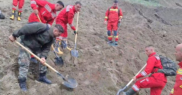 Ushtarë nga Shqipëria e Kosova dhe mbi 500 qytetarë të