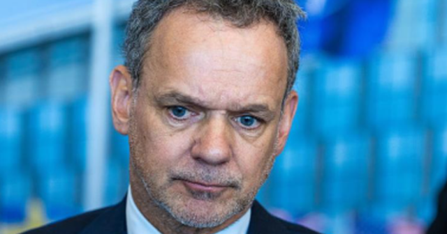 Dutch minister resigns after parliament fails to vote on sanctions he proposed