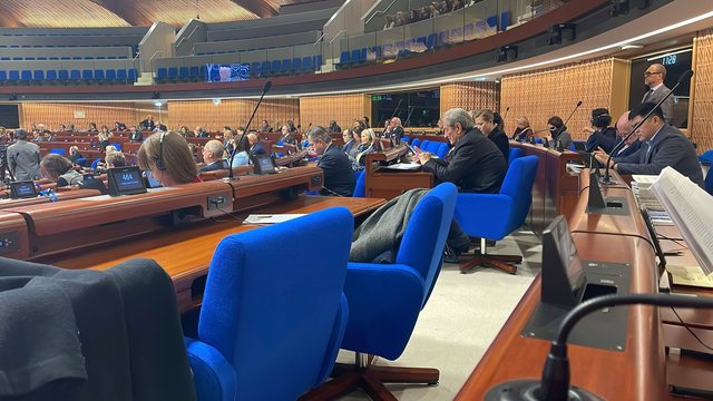 Shkoi i paftuar, Berisha i z&euml; vendin Vokshit n&euml; Asamblen&euml;