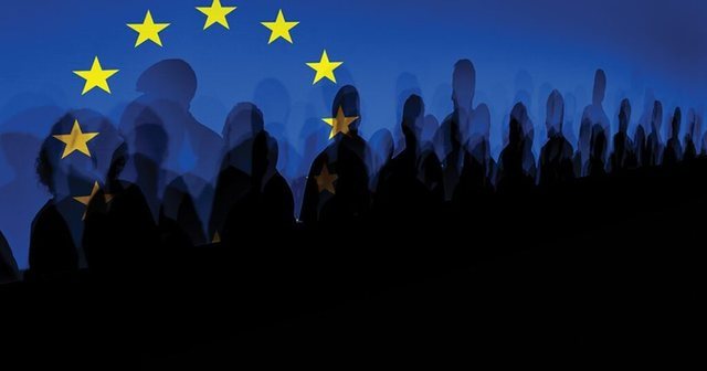 Remitancat mbajnë ekonominë, 37% e familjeve në Shqipëri