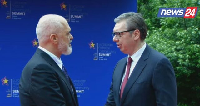 Samiti i Komunitetit Politik Europian/ Mbërrin presidenti serb