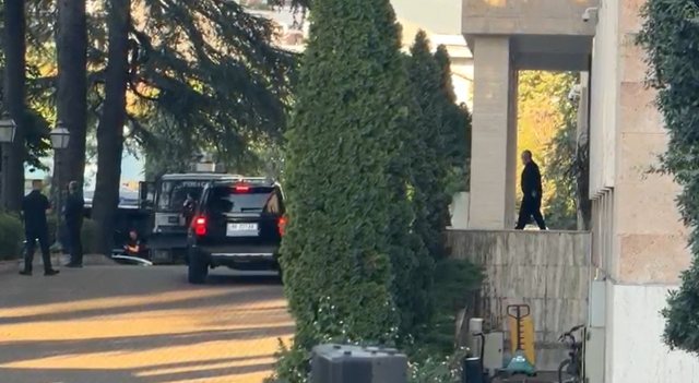 Sot protesta e 20/ Rama nxiton, largohet nga Kryeministria pak para nisjes