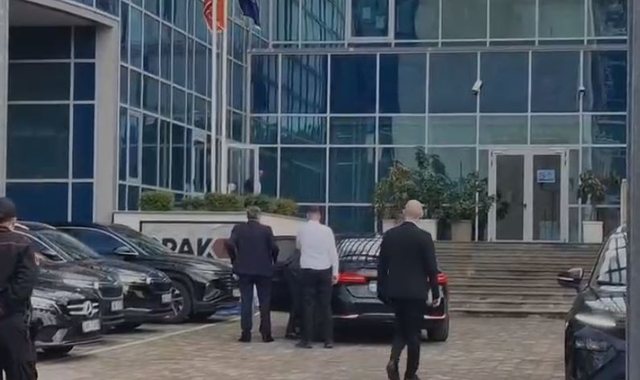 Ambasadori i Spanjës në Shqipëri shkon në SPAK, takim me