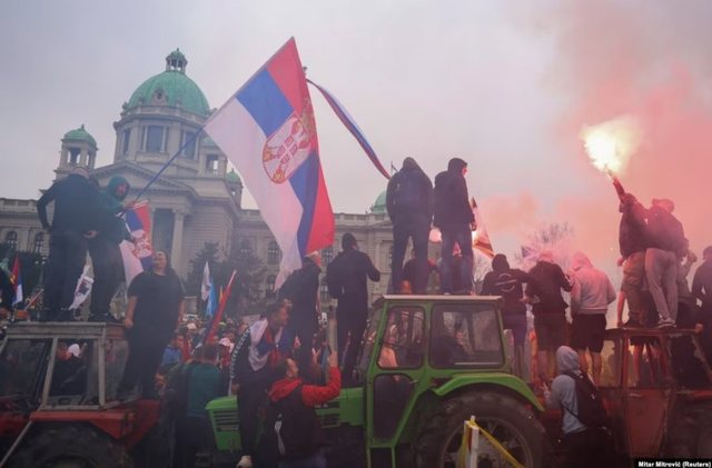 Belgrade - Massive rally in Serbia/ Vučić blocks foreign journalists,