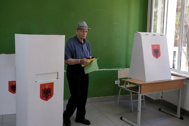 Zgjedhjet e 11 Majit, pjesëmarrja në votime deri në orën