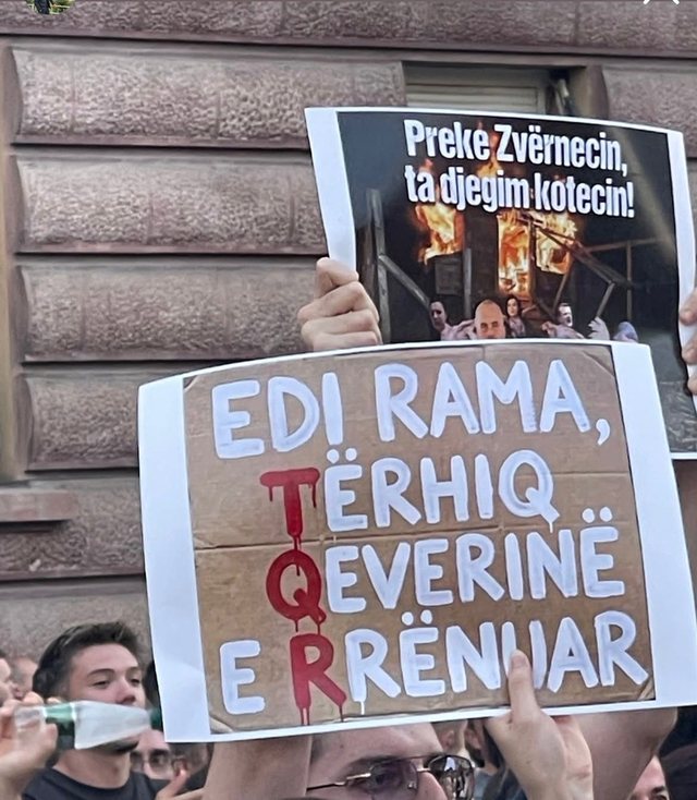 Mbyllet protesta p&euml;r Zv&euml;rnecin/ Qytetar&euml;t thirrje n&euml; shesh: