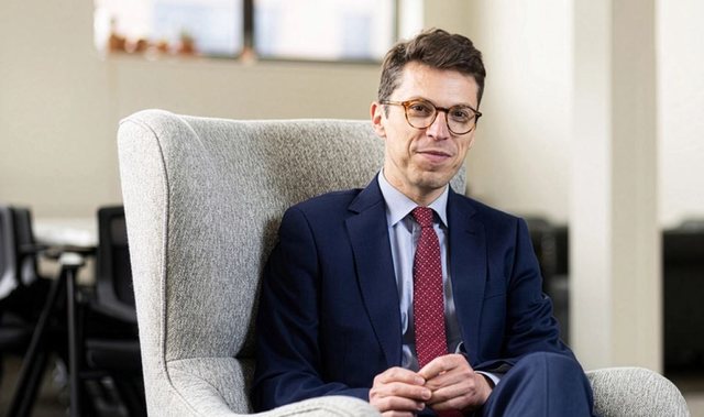 Scientist who was studying nuclear fusion is found murdered in his apartment!