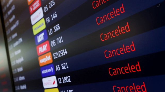 Moti i keq dhe stuhit&euml; polare paralizojn&euml; SHBA-t&euml;, anulohen 1364