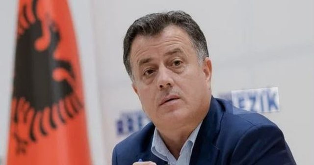 Flamur Noka sulmon protestuesit: Kanë inat Donald Trump, se nuk iu plas