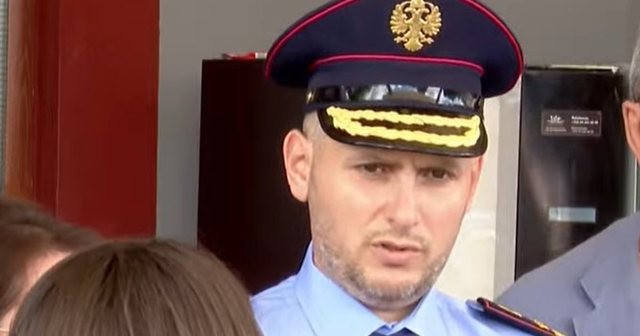 Polici ra d&euml;shmor n&euml; krye t&euml; detyr&euml;s, Hita nga Trauma: Sot,