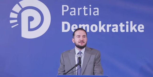 “Paradite thoni një gjë, pasdite një tjetër!”-