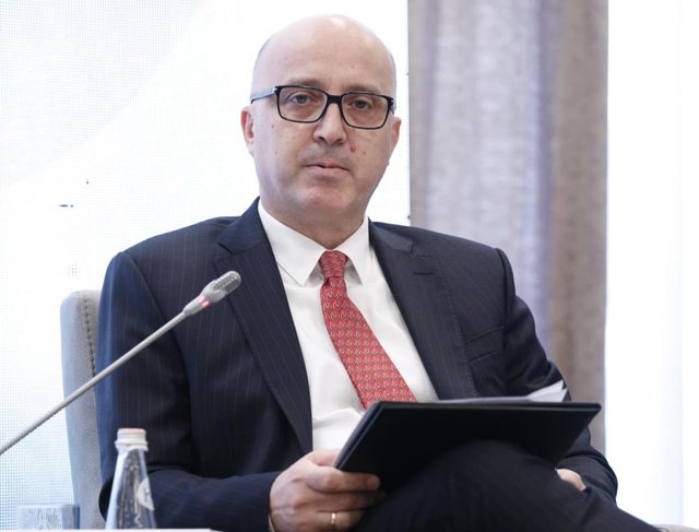 Metani: Qëndrueshmëria institucionale si matës i suksesit të