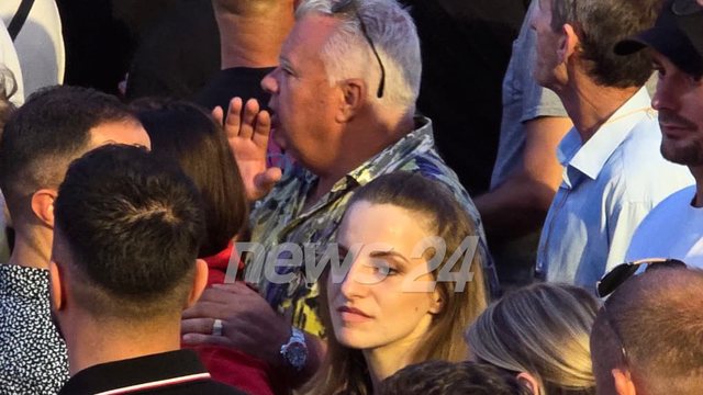 Braktisi Ram&euml;n, &lsquo;Neomalsorja&rsquo; i bashkohet protest&euml;s para