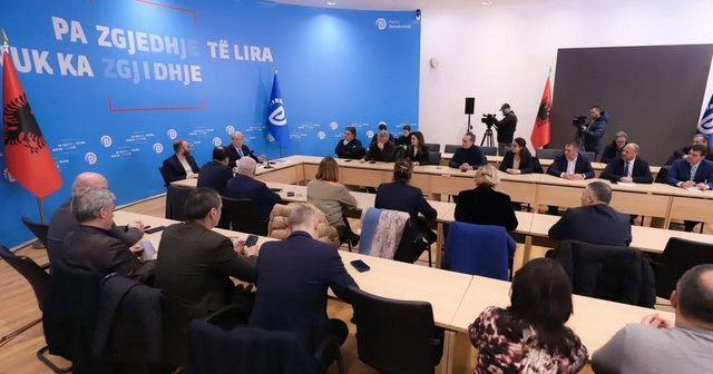 Çfarë u diskutua në mbledhjen me dyer të mbyllura të