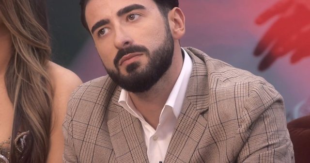 VIDEO/ Publikohet momenti kur Xhonatan Islami rrëzohet nga parashuta