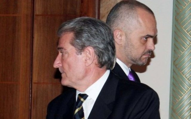 Revolucioni mbaroi, Edi Rama vazhdon i qetë