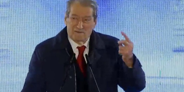 Mbyllet pas 1 ore protesta e opozitës, Berisha paralajmëron mobilizim