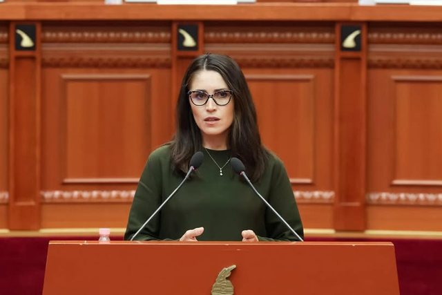 Ilda Dhori: Tërhiqem nga gara e 11 majit në listën e hapur,